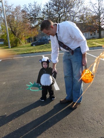 Mary Ann Tindell - adult amateur PNA Trunk-or-Treat 2012 Skunk