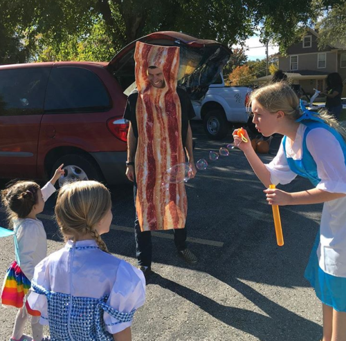 2018trunk-ot-treat3